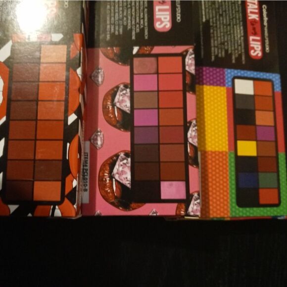 Talk to my lips pallet - Picture 3 of 8